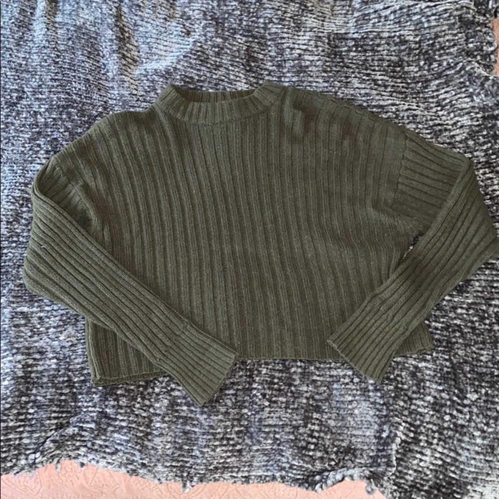 Cropped sweater
